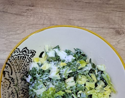 Ispanaklı Yoğurtlu Salata